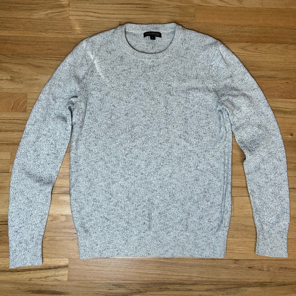 Banana Republic Heather Gray Crewneck Sweater - Made of Italian Yarn